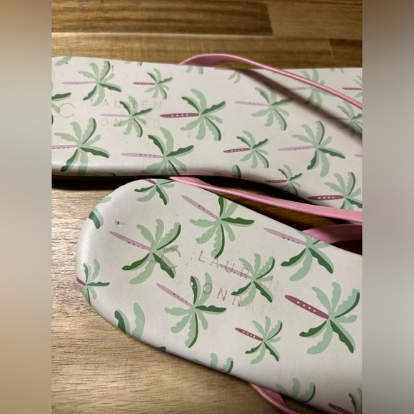 LC Lauren Conrad White and Pink Palm Tree Flip Flops - Picture 9 of 12